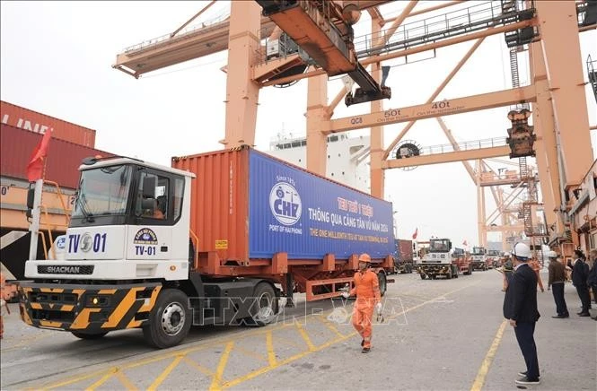 Năm thứ tư liên tiếp, Cảng Tân Vũ đón TEU thứ 1 triệu thông qua cầu tàu.