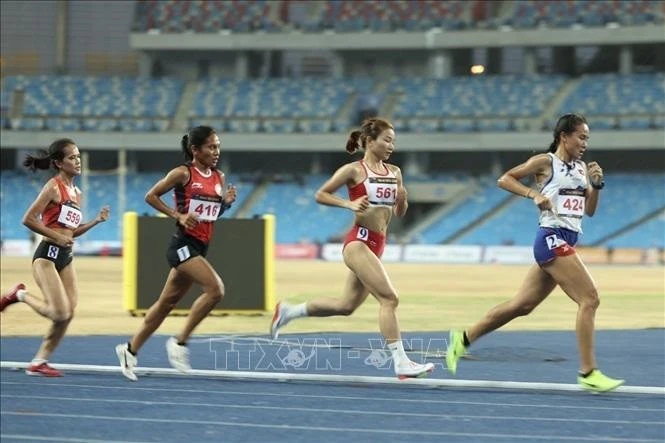 Vận động viên Nguyễn Thị Oanh (số đeo 561).