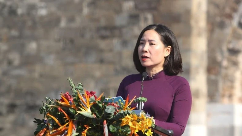 Chủ tịch Hội Liên hiệp Phụ nữ thành phố Hà Nội Lê Kim Anh phát biểu tại chương trình.