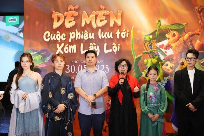 Ekip làm phim "Dế Mèn: Cuộc phiêu lưu tới xóm Lầy Lội" giao lưu cùng khán giả, công bố Dế Mèn trở thành Đại sứ của UNICEF tại Việt Nam.