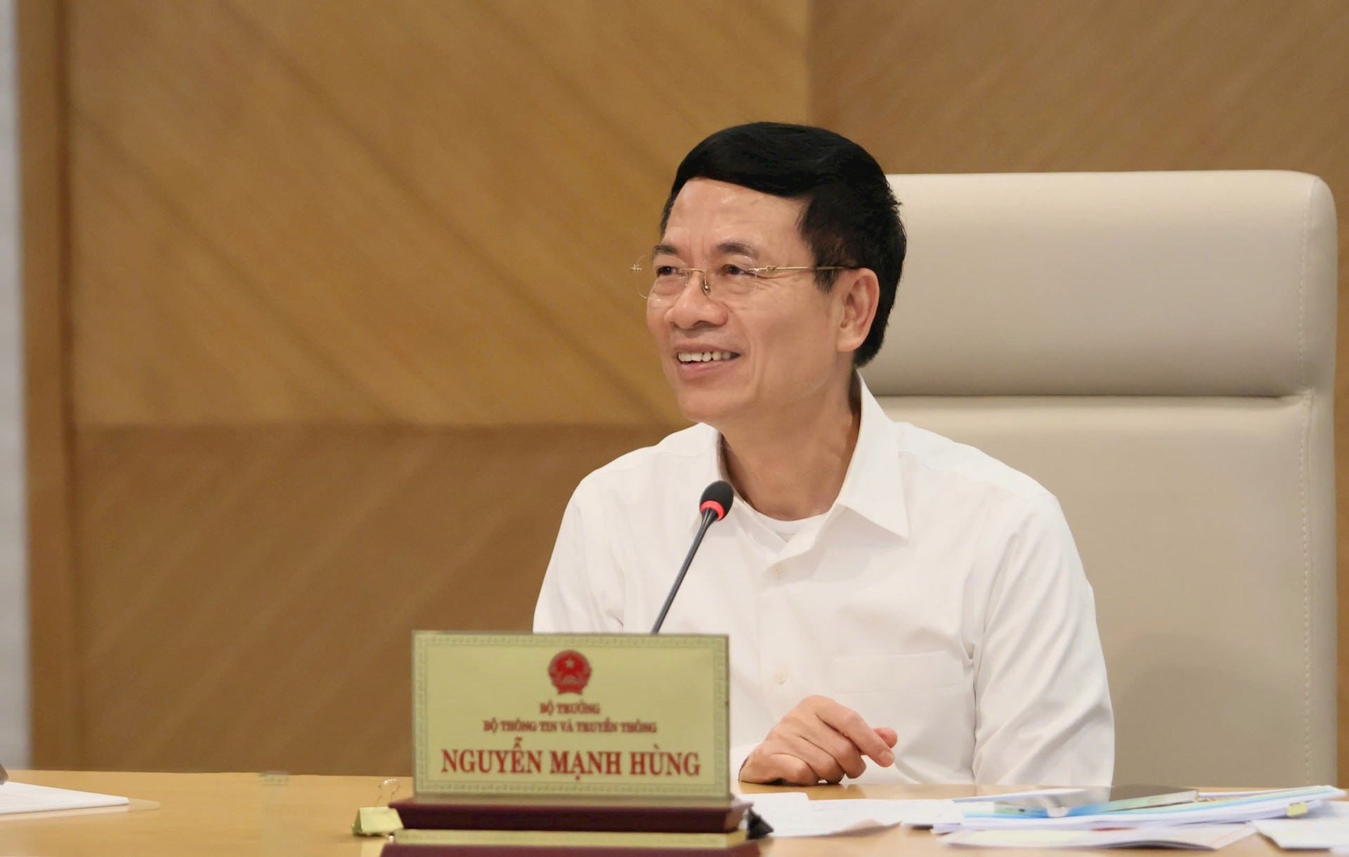 Bộ trưởng Thông tin và Truyền thông Nguyễn Mạnh Hùng. Bộ trưởng Thông tin và Truyền thông Nguyễn Mạnh Hùng.
