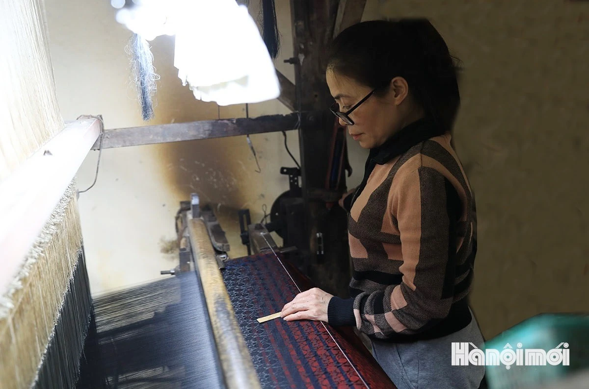 Trải qua nhiều thăng trầm của thời gian, lụa Vạn Phúc vẫn giữ được nét đẹp truyền thống và ngôi làng Vạn Phúc vẫn luôn đi đầu trong ngành dệt lụa. Sản phẩm ở đây được yêu thích bởi sự bền bỉ và vẻ đẹp tinh tế, trang nhã.