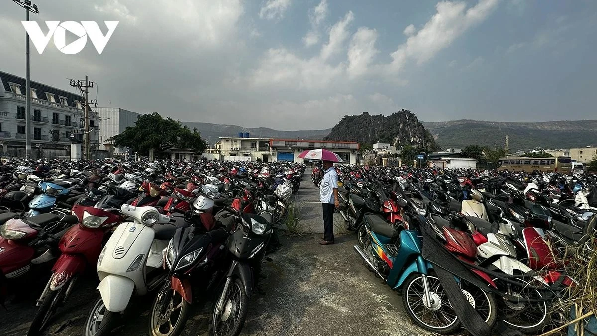 Việc kiểm định khí thải với xe máy được triển khai như thế nào để đạt hiệu quả và không làm xáo trộn đời sống người dân là một vấn đề đang nhận được sự quan tâm của dư luận.