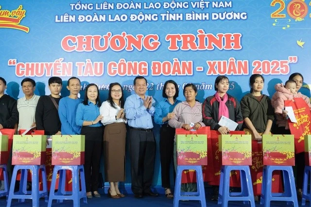 Các hoạt động thiết thực này thể hiện rõ tính nhân văn sâu sắc giúp cho người lao động có được mùa Xuân vui tươi, ấp áp và nghĩa tình.