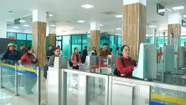 Ứng dụng công nghệ rút ngắn thời gian xuất nhập cảnh cho cư dân biên giới