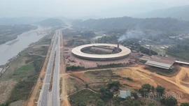 Xuân về trên tuyến đường mở lối vùng biên