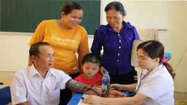 Lào Cai đạt 12,8 bác sĩ trên 10.000 dân