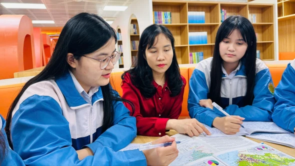 Hai chị em sinh đôi cùng chinh phục “bảng vàng” Quốc gia