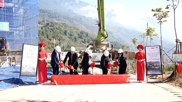 Lễ cất nóc dự án Sofitel Sapa Hotel & Residences