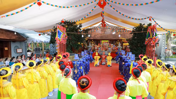 Linh thiêng Lễ tưởng niệm Hưng Đạo Đại Vương Trần Quốc Tuấn tại Đền Thượng