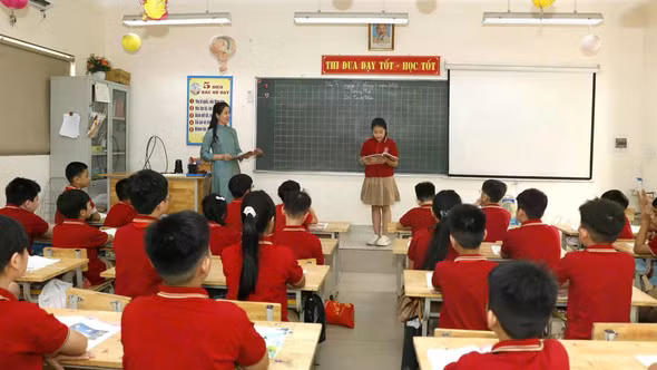 Sau sáp nhập trường học, định mức tiết dạy của giáo viên được tính thế nào?