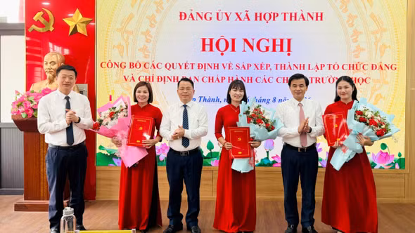 Xã Hợp Thành sắp xếp tổ chức Đảng, kiện toàn cán bộ quản lý các trường học
