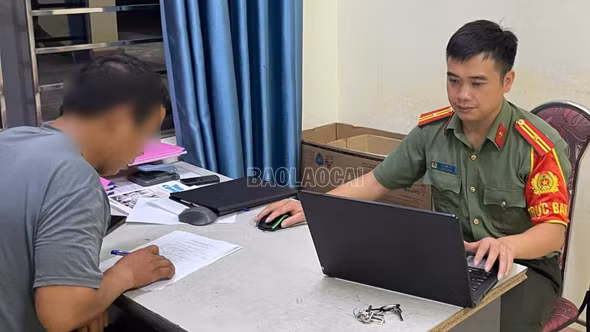 Công an xã Thượng Bằng La xử phạt 12,5 triệu đồng trường hợp đăng tải thông tin sai sự thật