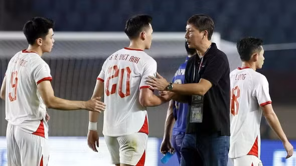 Thua Thái Lan, đội tuyển Việt Nam có văng khỏi Top 100 FIFA?