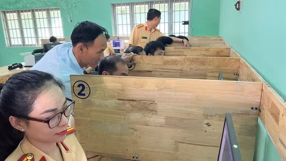 Cục CSGT trao đổi về phương hướng sát hạch giấy phép lái xe thời gian tới
