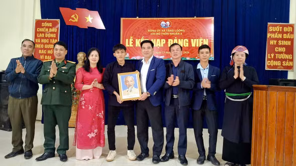 Xây dựng Đảng vững mạnh từ những “hạt giống đỏ” ở cơ sở