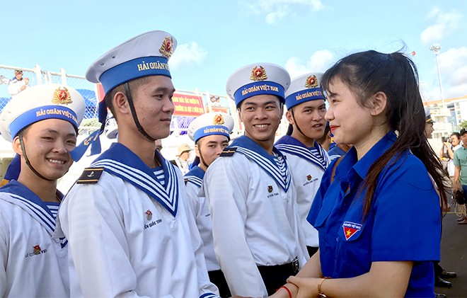Rộn rã những đoàn quân đi làm nhiệm vụ nơi đảo xa ảnh 2 Rộn rã những đoàn quân đi làm nhiệm vụ nơi đảo xa ảnh 2