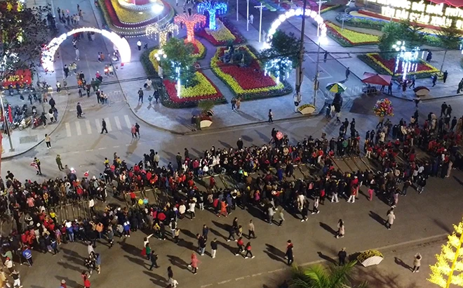 Thành phố Yên Bái sôi động Chương trình “Vũ điệu xuân” năm 2023 ảnh 4