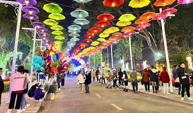 Yên Bái đón năm mới Quý Mão với nhiều nguyện ước ảnh 2 Yên Bái đón năm mới Quý Mão với nhiều nguyện ước ảnh 2
