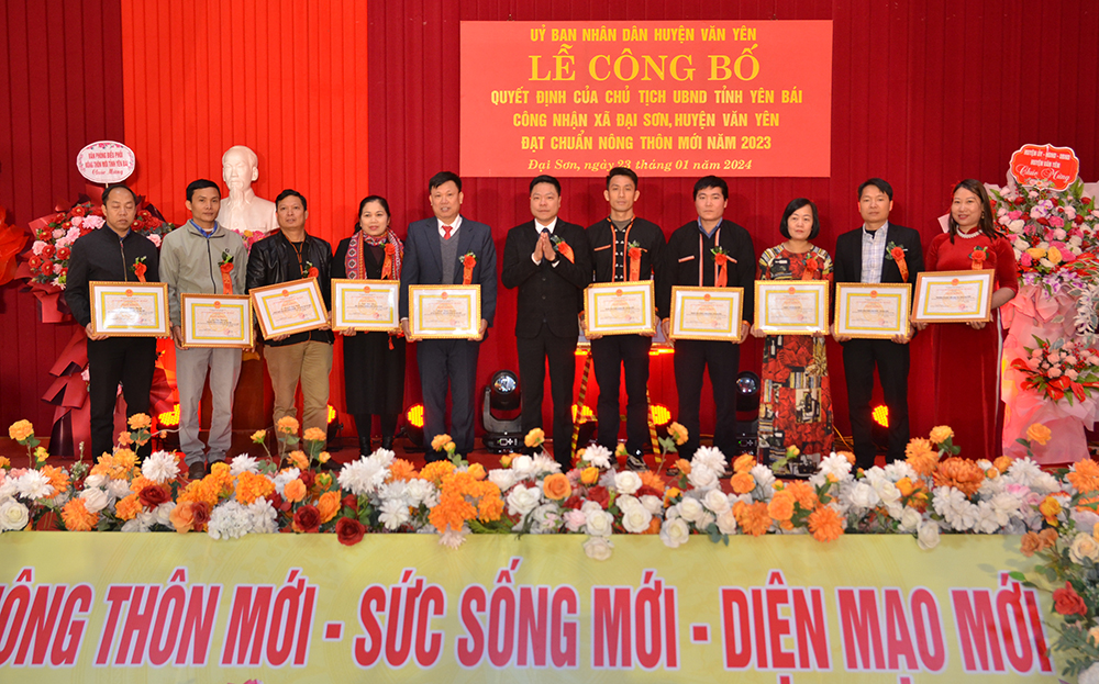 Xã Đại Sơn đón bằng công nhận đạt chuẩn nông thôn mới năm 2023 ảnh 1 Xã Đại Sơn đón bằng công nhận đạt chuẩn nông thôn mới năm 2023 ảnh 1