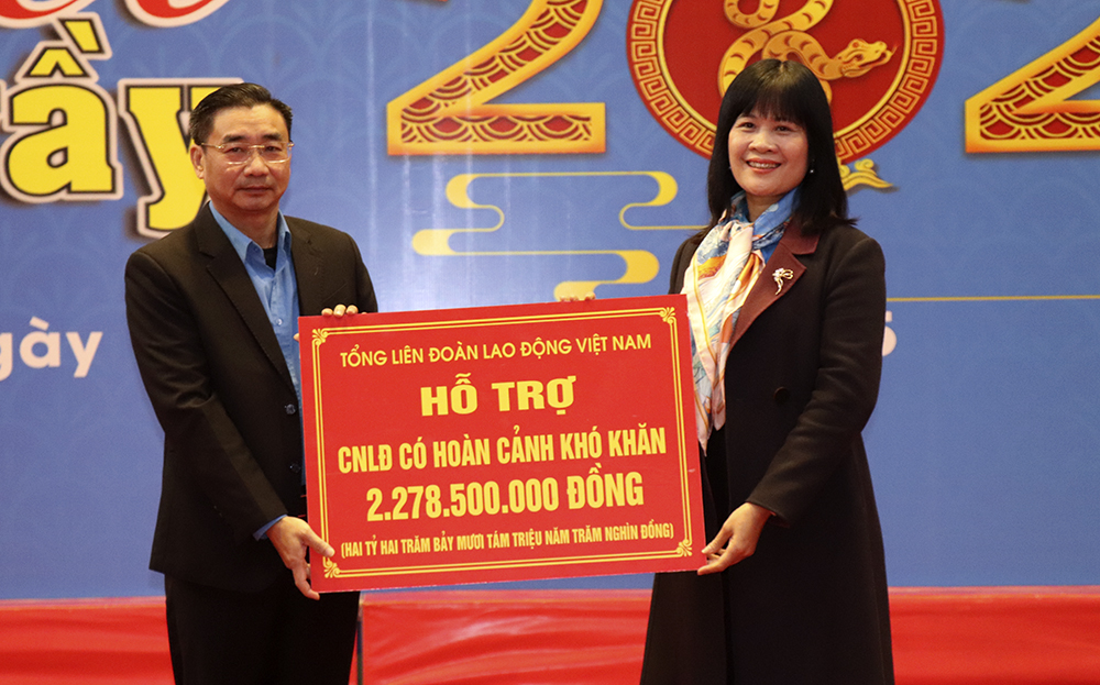 Yen Bai hosts "Tet Sum Vay – Spring of Gratitude to the Party" in 2025 ảnh 1 Yen Bai hosts "Tet Sum Vay – Spring of Gratitude to the Party" in 2025 ảnh 1