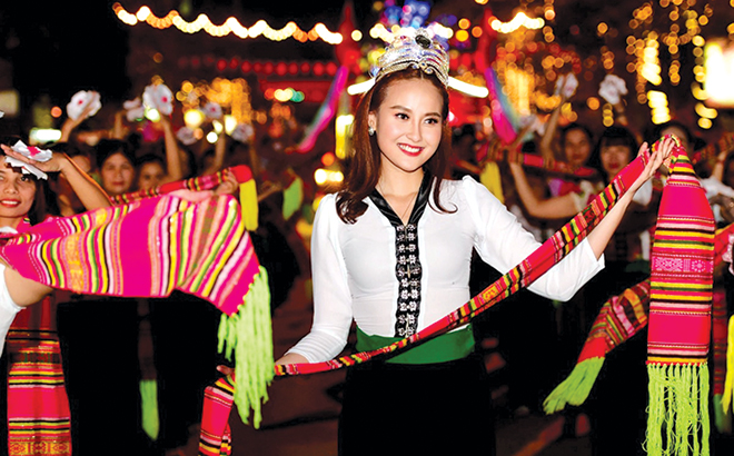 Tự hào Di sản Xòe Thái ảnh 2