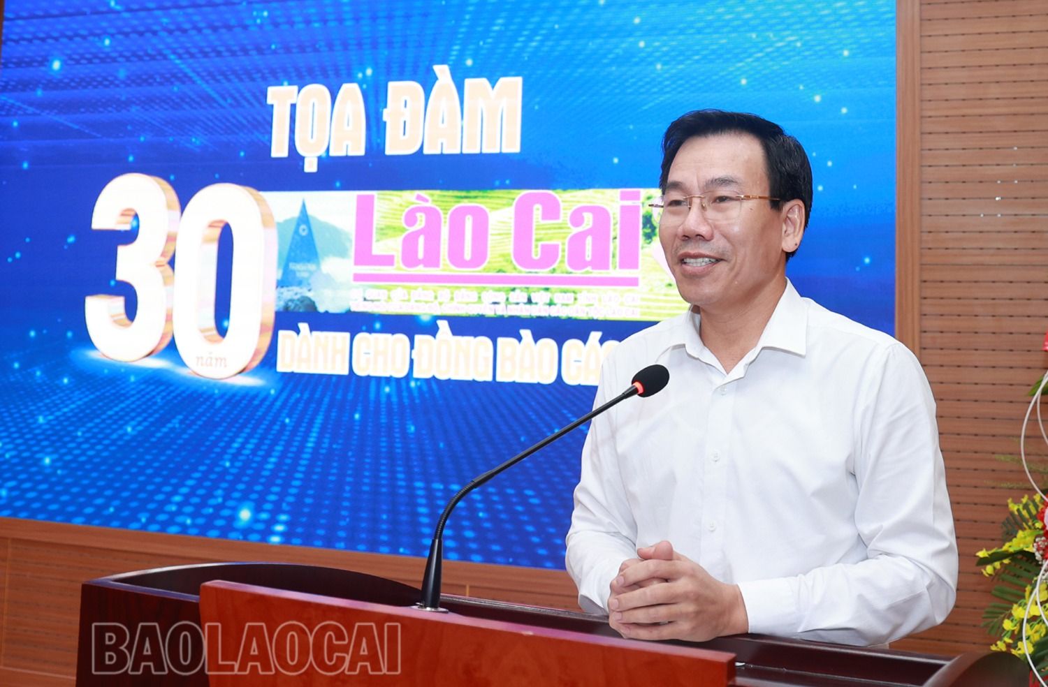 Đồng chí Dương Đức Huy phát biểu tại tọa đàm. 0B0A3607.jpg