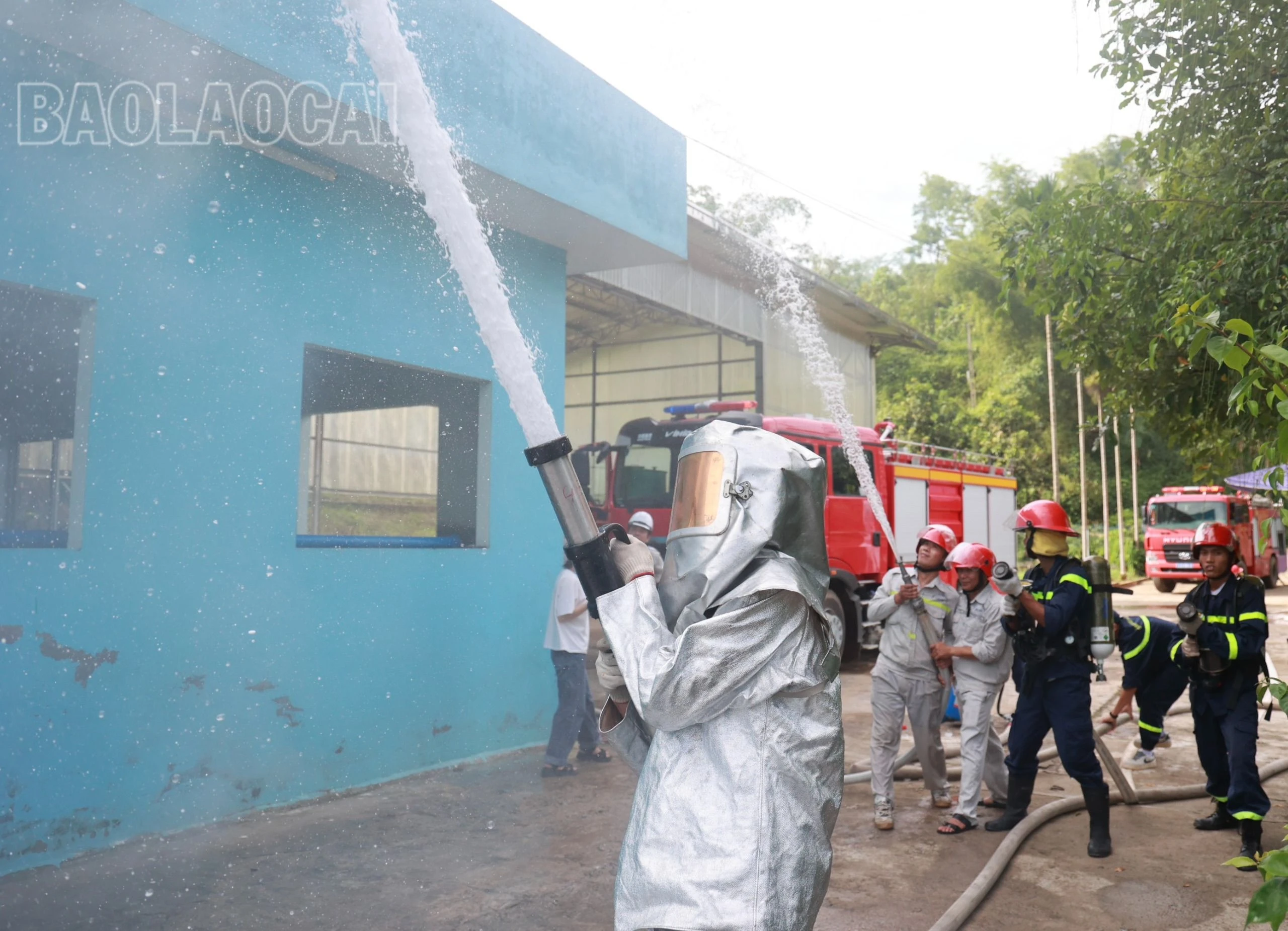 lực lượng chữa cháy chuyên nghiệp.jpg