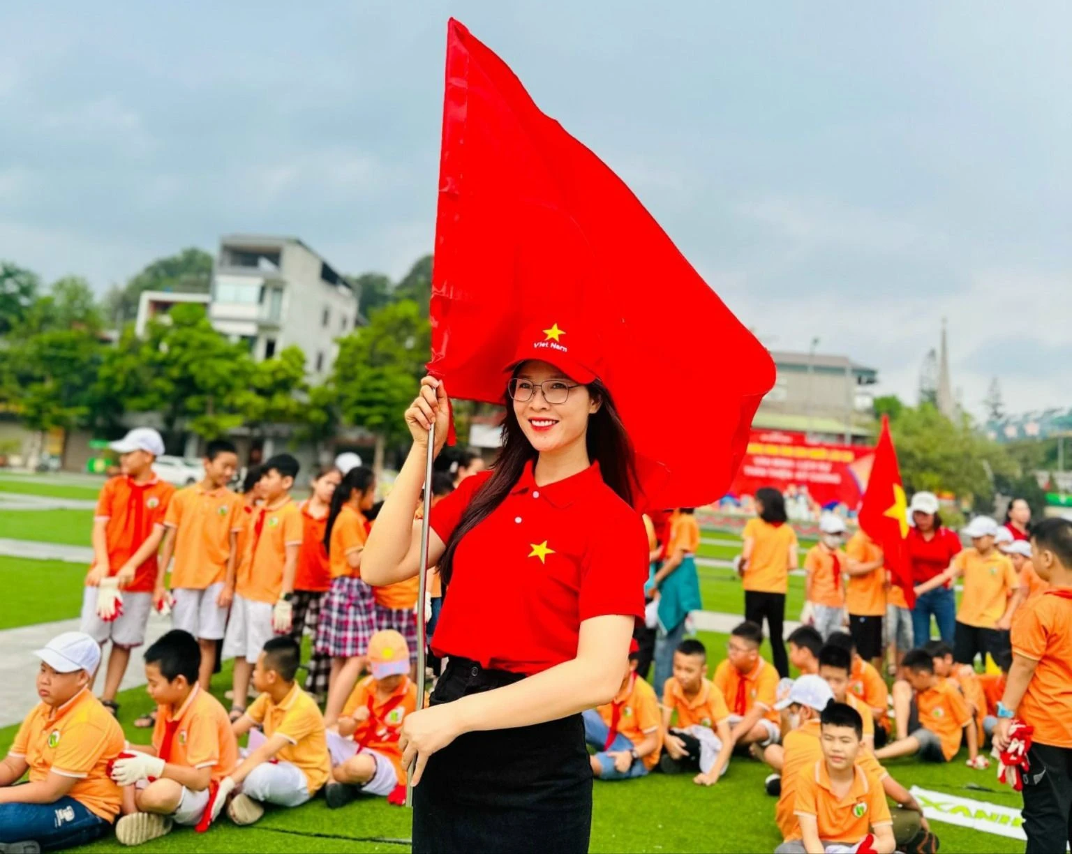 cô Thủy.jpg