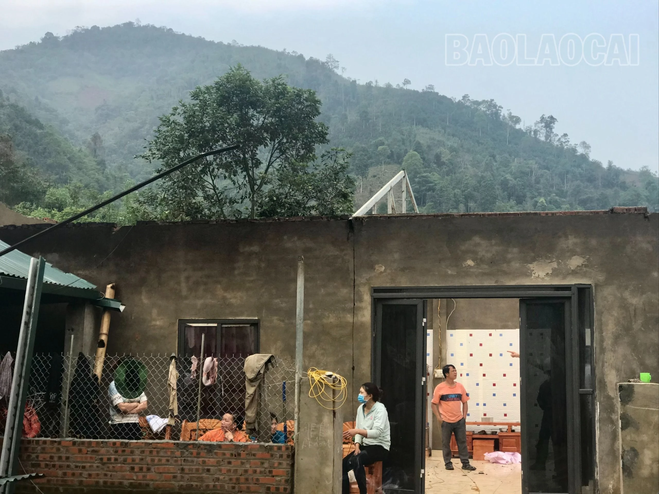 Nhà ở Làng Giàng.jpg