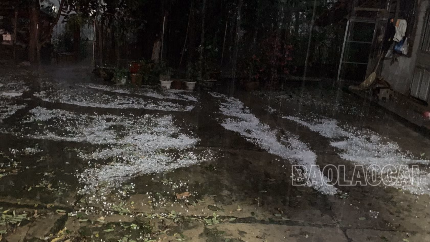 mưa đá tại VB.jpg