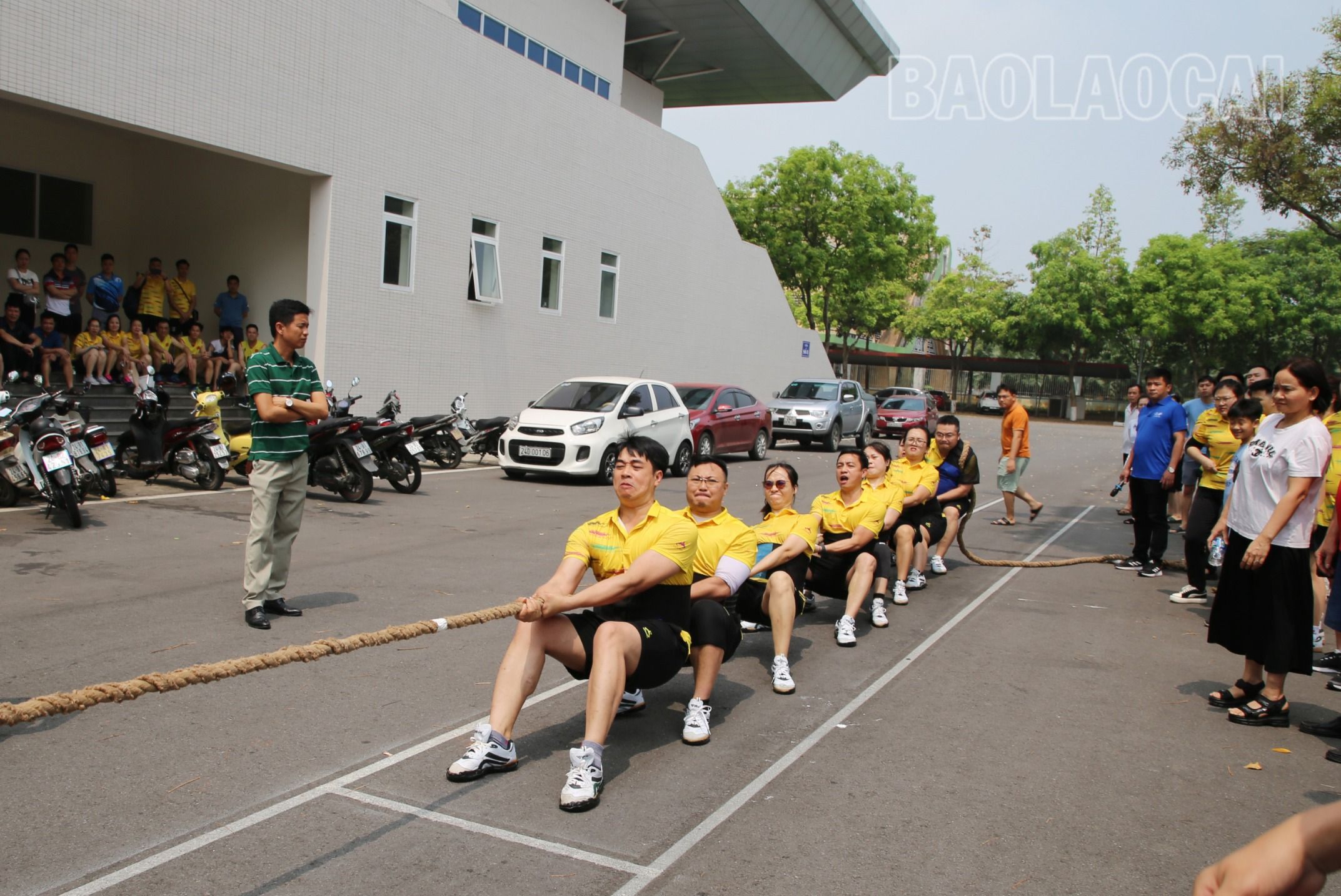 Với thể lực và kỹ thuật tốt, đội kéo co Cục Thuế tỉnh xuất sắc giành giải Nhất. IMG_8027.JPG