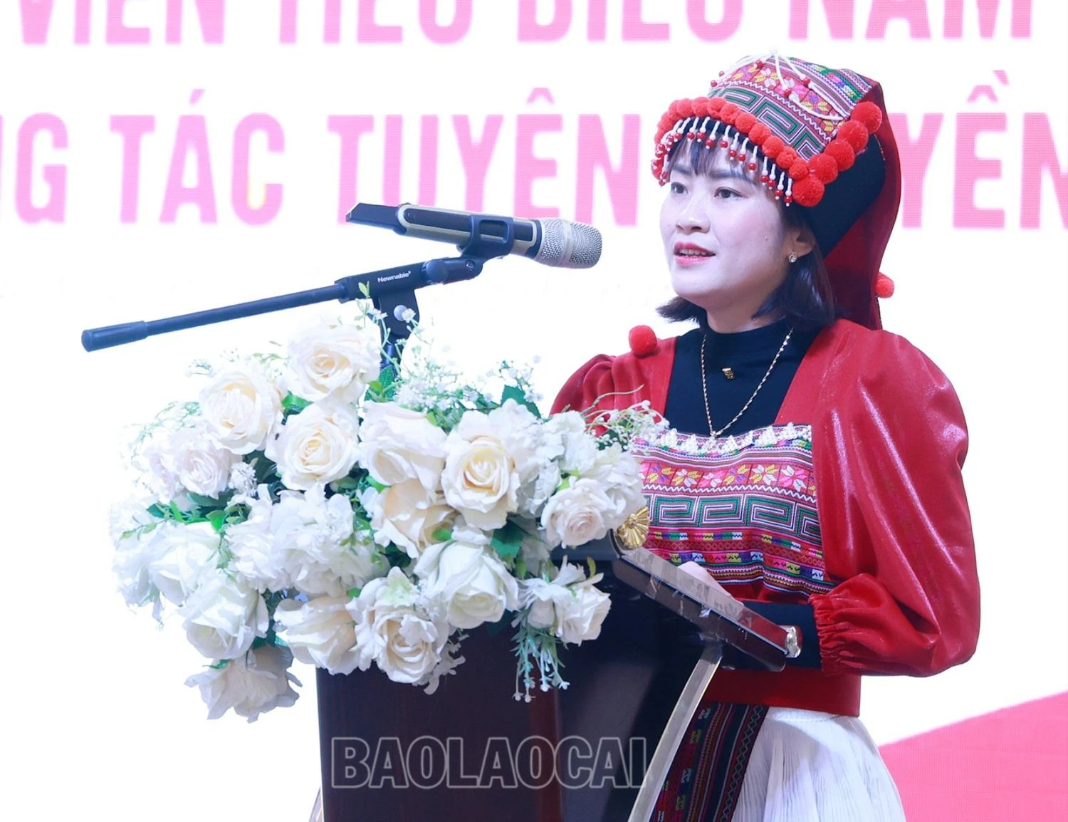 cộng tác viên phát biểu.jpg