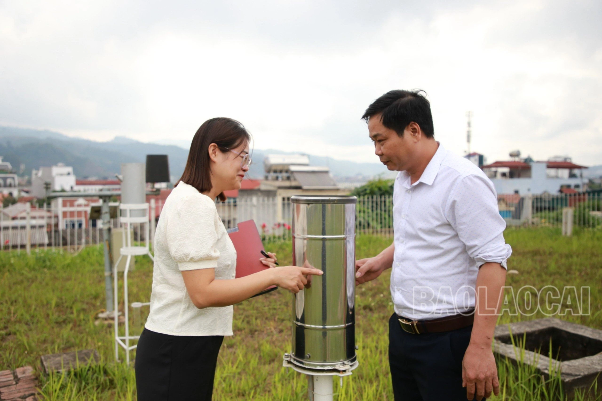 trạm đo mưa tự động.jpg