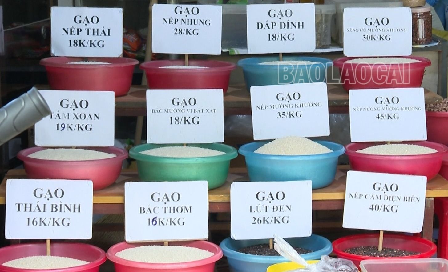 Tùy loại gạo mà mức tăng khác nhau, từ 1.000 - 3.000 đồng/kg. giá gạo.jpg
