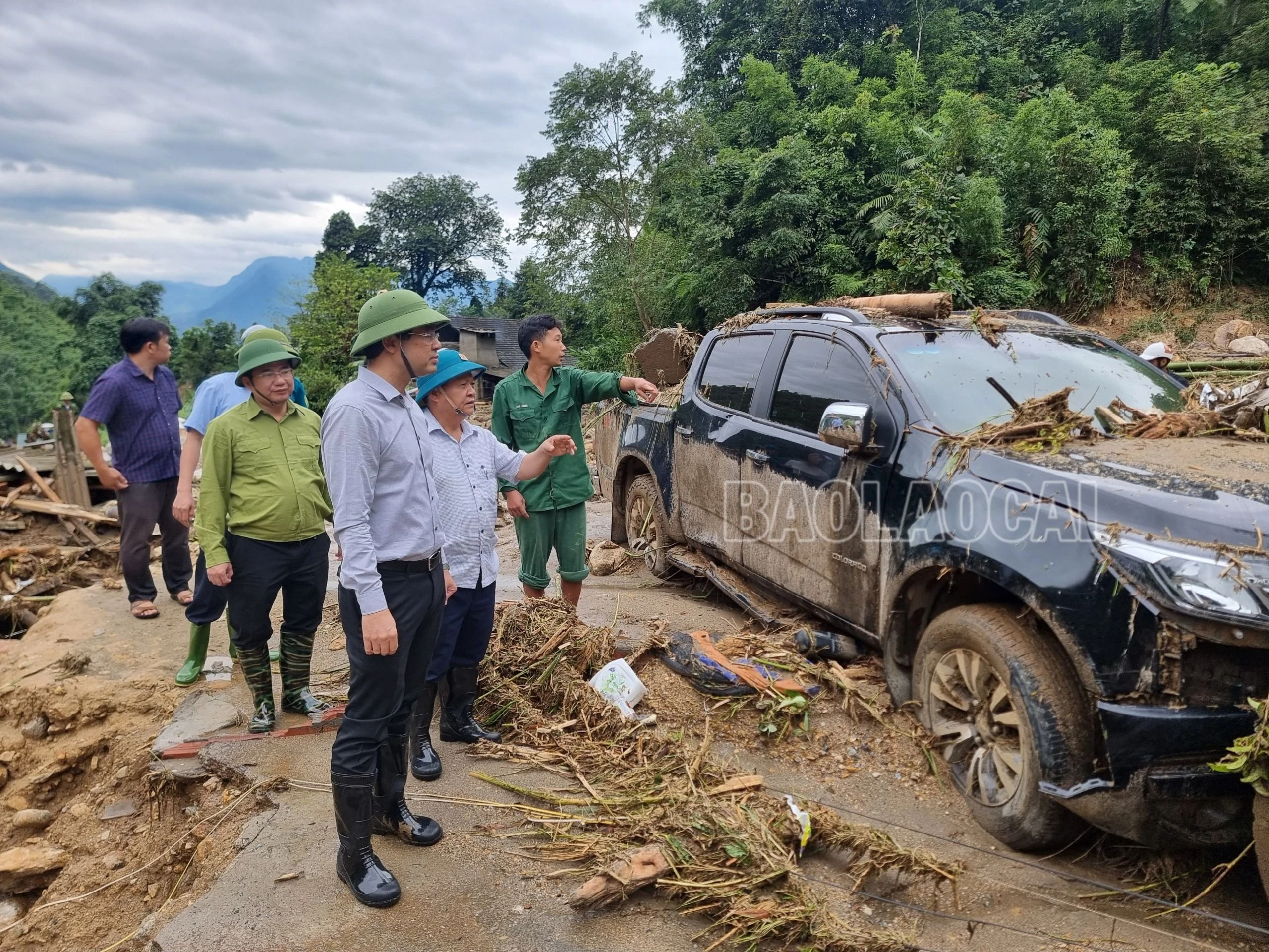 CHủ tịch kiểm tra.jpg