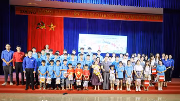 Chương trình vui Tết Thiếu nhi tại Trung tâm Công tác xã hội và Bảo trợ xã hội số 2