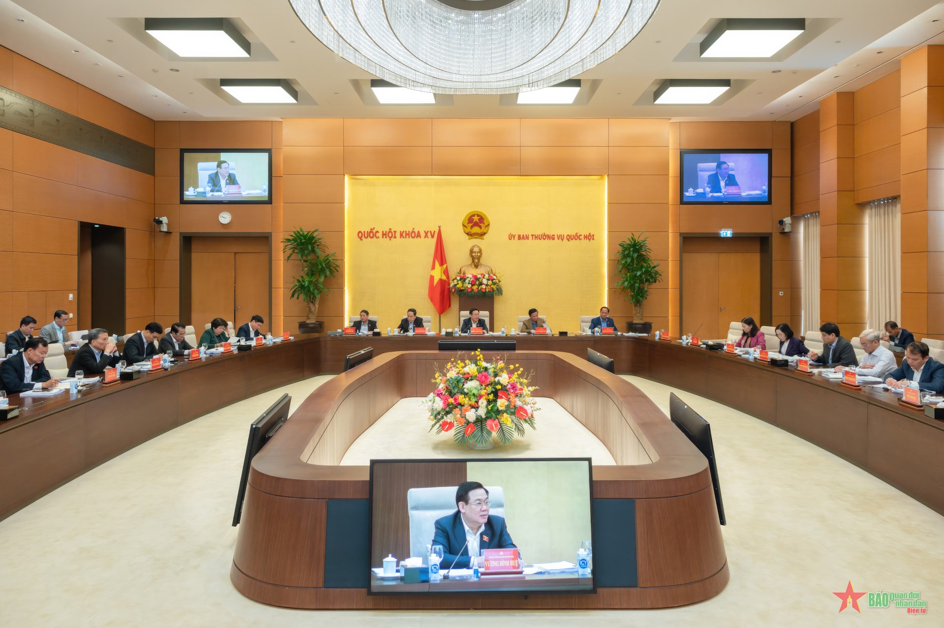 Nhiều chủ thể cùng giám sát để phòng, chống tiêu cực trong các khâu xây dựng pháp luật ảnh 2 Nhiều chủ thể cùng giám sát để phòng, chống tiêu cực trong các khâu xây dựng pháp luật