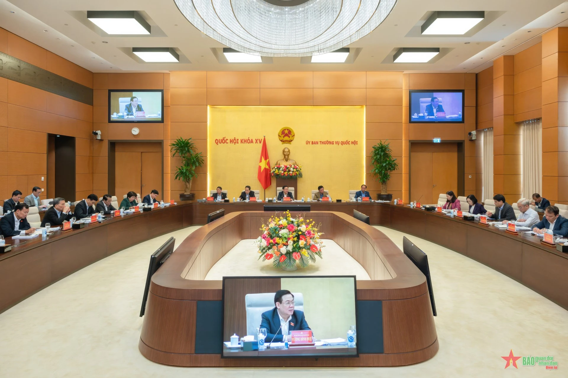 Nhiều chủ thể cùng giám sát để phòng, chống tiêu cực trong các khâu xây dựng pháp luật