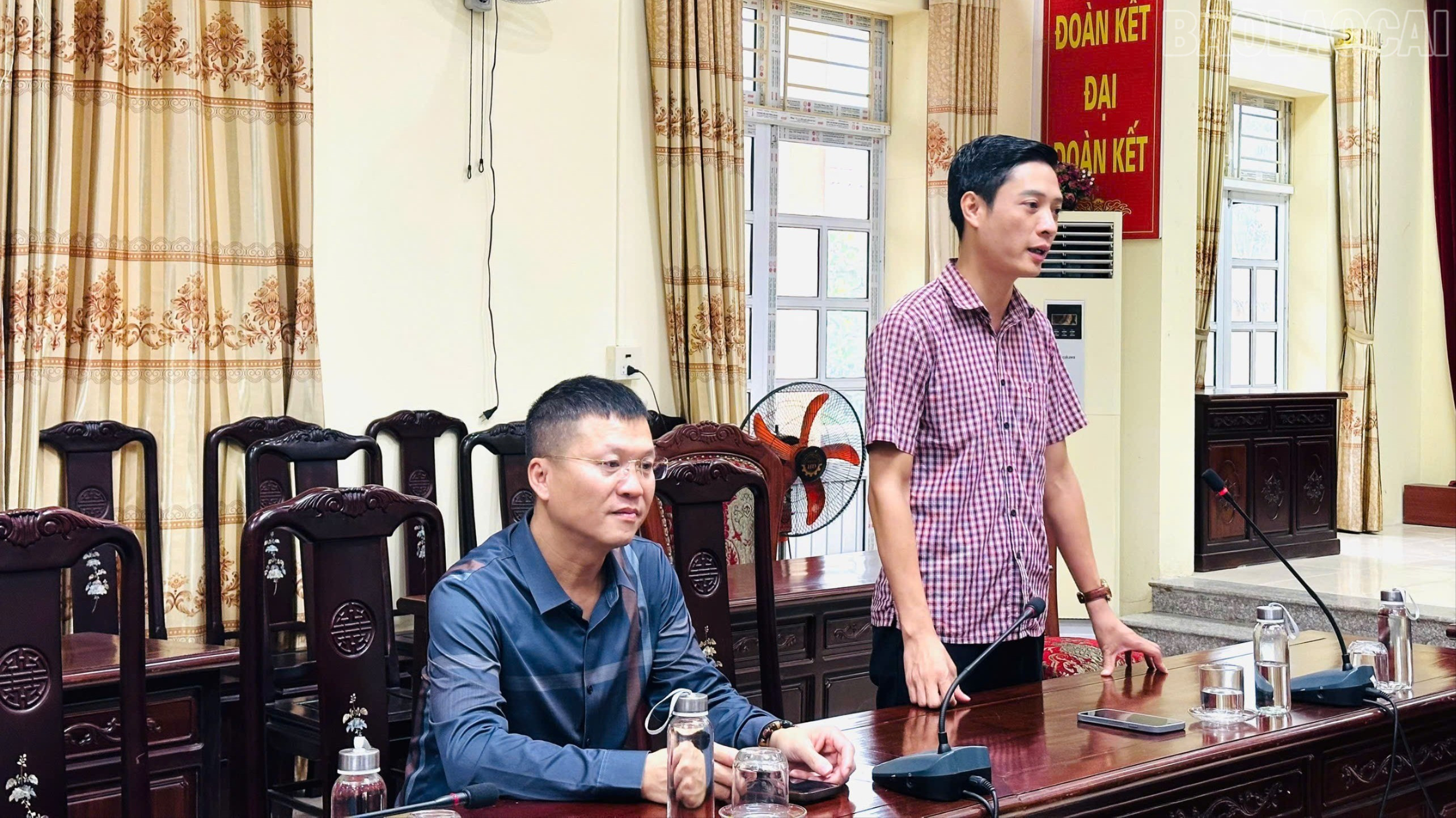 Đồng chí Nguyễn Ngọc Linh trân trọng cảm ơn nghĩa cử và tinh thần trách nhiệm xã hội của tập thể cán bộ, người lao động Petrolimex Lào Cai. baolaocai-tr_z7089931636245-fd1071d916727fa8d9cd97dc14366a23-9652.jpg