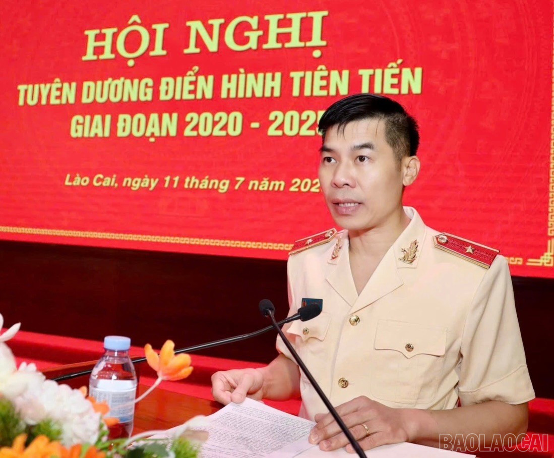 Thiếu tướng Cao Minh Huyền, Ủy viên Ban Thường vụ Tỉnh ủy, Bí thư Đảng ủy, Giám đốc Công an tỉnh phát biểu tại Hội nghị. baolaocai-br_z6793566474822-09b3c2fb1139b623ad9dee795a7ef5b6.jpg