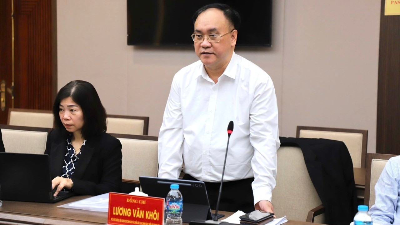 Đồng chí Lương Văn Khôi – Phó Viện trưởng Viện Nghiên cứu Chính sách và Chiến lược (Ban Chính sách, chiến lược Trung ương) phát biểu tại buổi làm việc. z7163078307707-63731a314b12acda7130e204d19b178d-8629.jpg