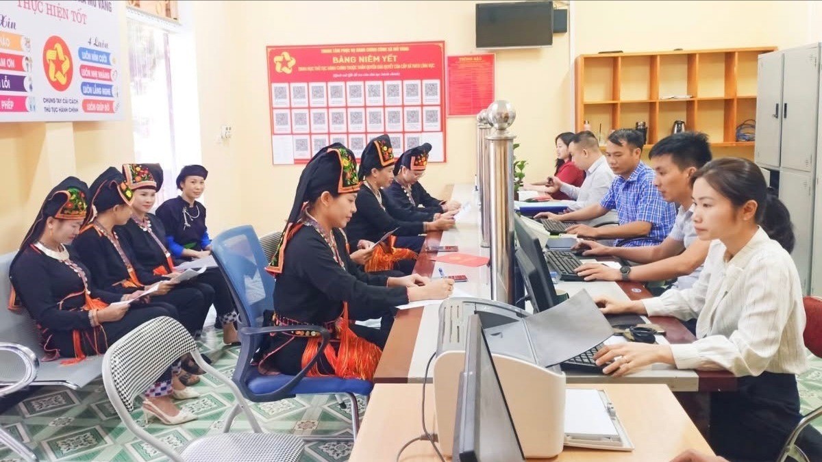 Công tác cải cách hành chính được tích cực triển khai thực hiện tại xã Mỏ Vàng. z6894658125434-43fc3a647829633606e3528dc58f9bbc-6738.jpg