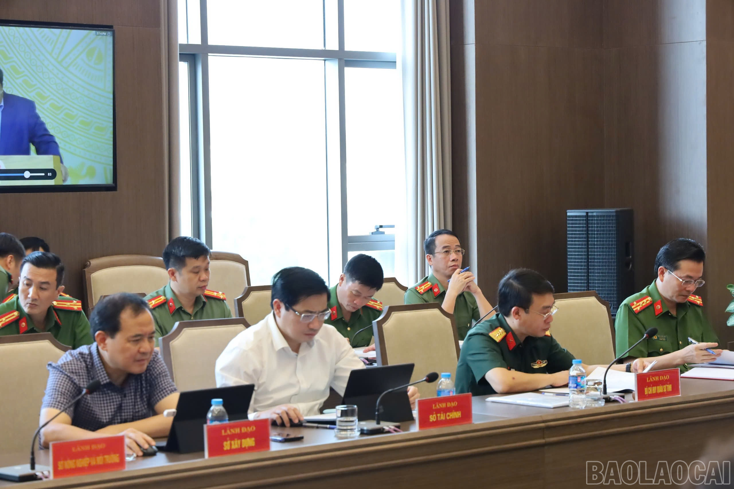 Các đại biểu tham dự Hội nghị. baolaocai-br_z7096671714513-b445a0e8227e428c0f90468402dd768c.jpg
