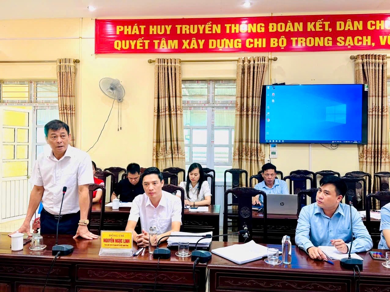 Ông Hoàng Xuân Hải - Chủ tịch Công ty TNHH một thành viên Petrolimex Lào Cai phát biểu tại buổi trao hỗ trợ. z7076678594363-e7a24afc3228e6ed21a41f2e8fca4a58.jpg