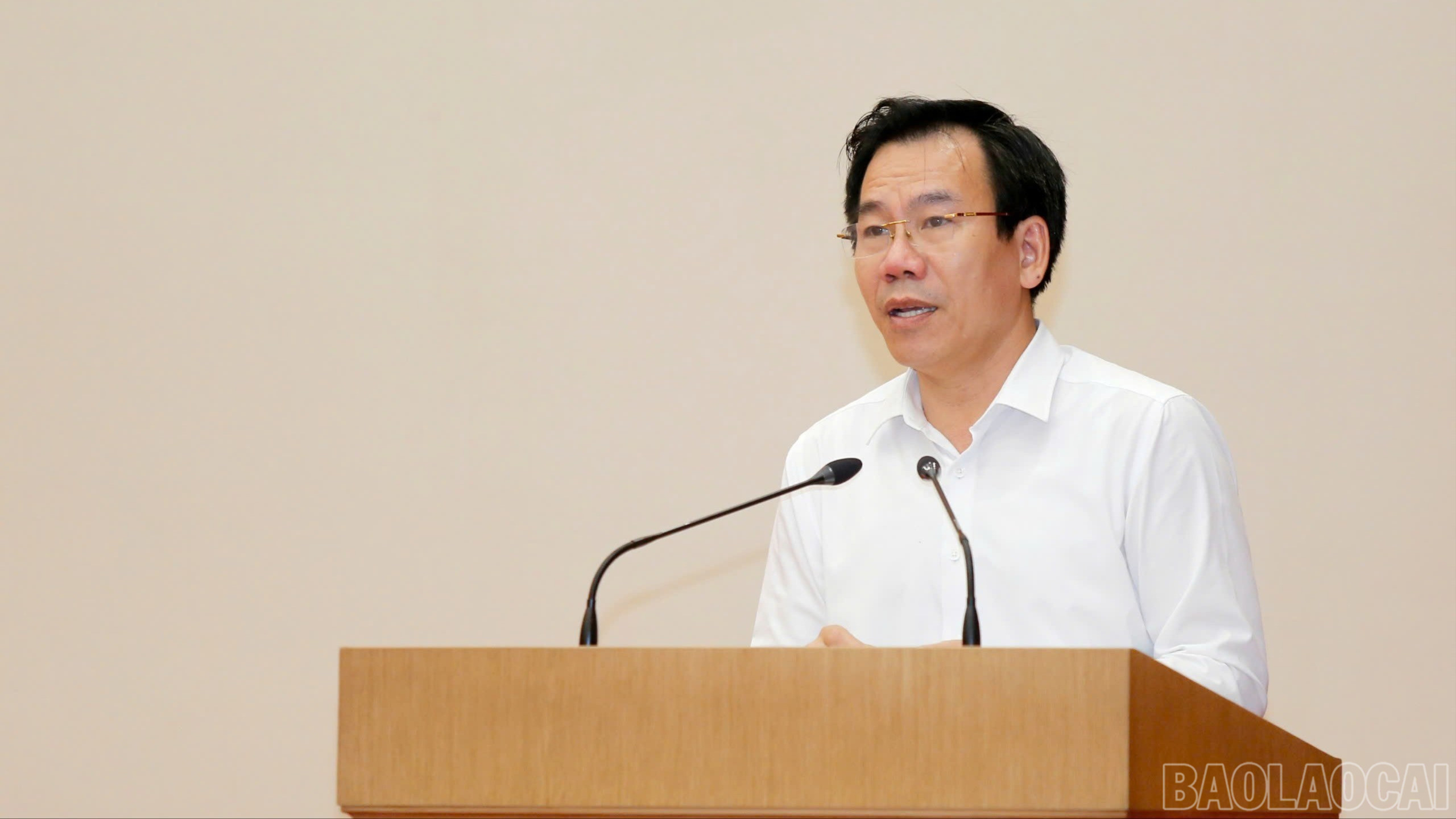 Đồng chí Dương Đức Huy - Ủy viên Ban Thường vụ, Trưởng Ban Tuyên giáo và Dân vận Tỉnh ủy thông tin khái quát về kết quả đại hội cấp trên cơ sở và công tác chuẩn bị Đại hội đại biểu Đảng bộ tỉnh Lào Cai lần thứ I, nhiệm kỳ 2025 - 2030. baolaocai-br_z7056300895221-42af5fc22854b7baa6fd50fb13e3ce74-5921.jpg