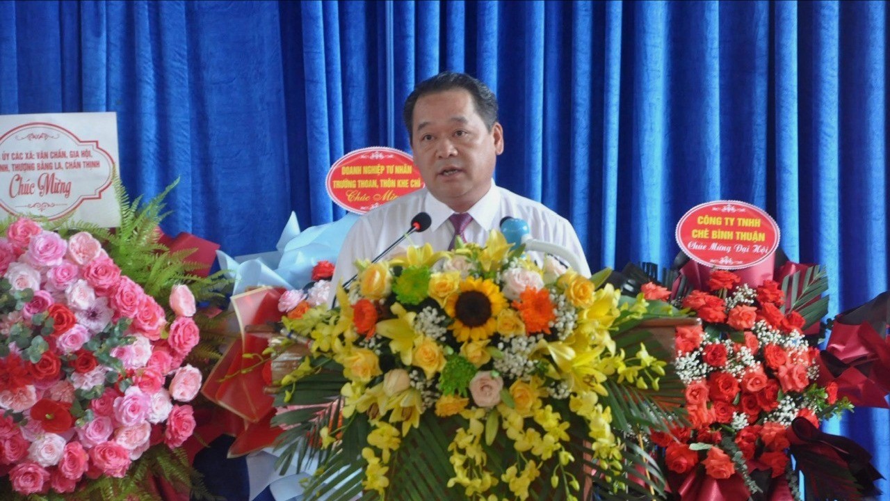 Đồng chí Lý Bình Minh - Phó Chủ tịch HĐND tỉnh phát biểu tại Đại hội. z6909404989262-d54f19ca62a86d1fd812d01bad2ce19f-3199.jpg