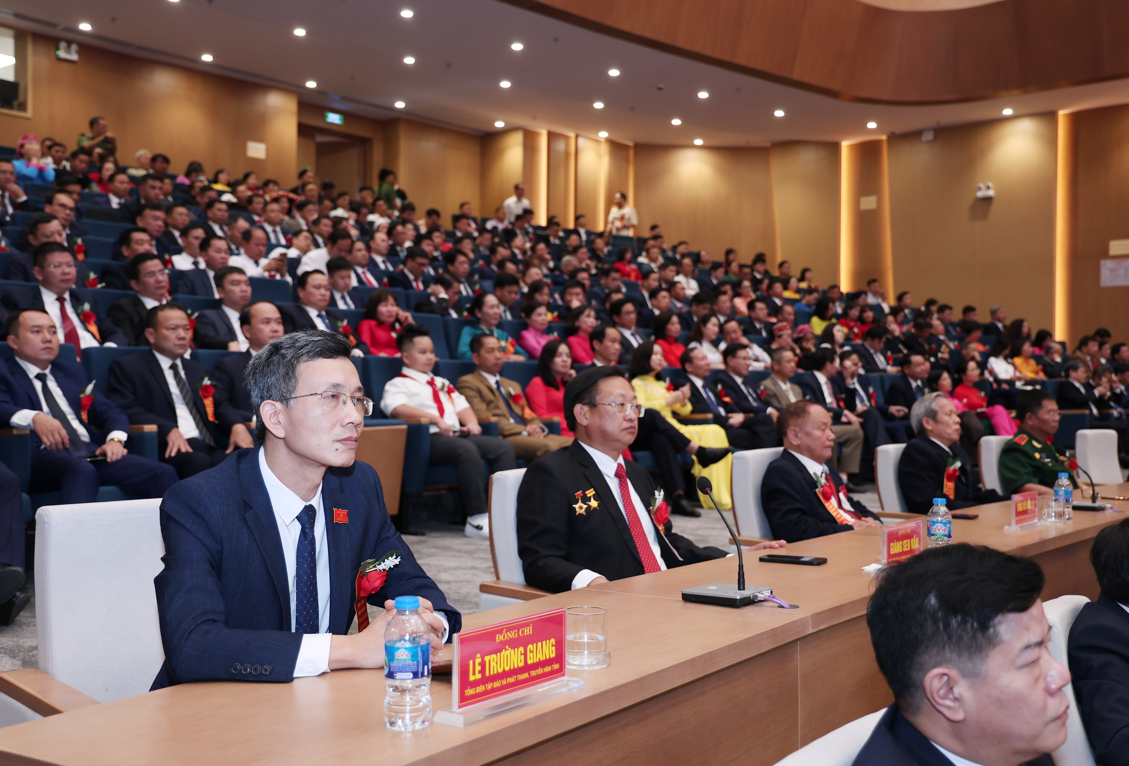 Đại biểu dự đại hội. img-5914.jpg