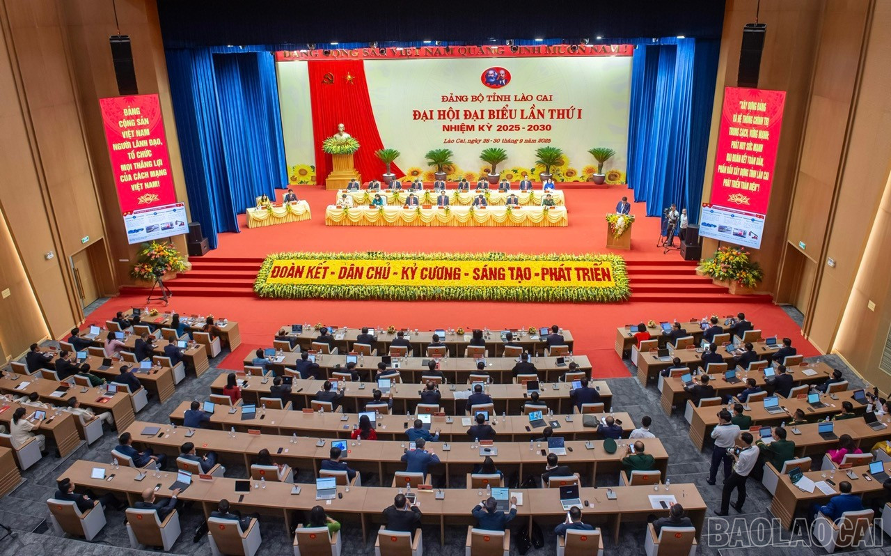 Đại hội đại biểu Đảng bộ tỉnh Lào Cai lần thứ I, nhiệm kỳ 2025 - 2030 thành công tốt đẹp. baolaocai-br_z7065152720488-d45546afd255de6173d894baf09044a2.jpg