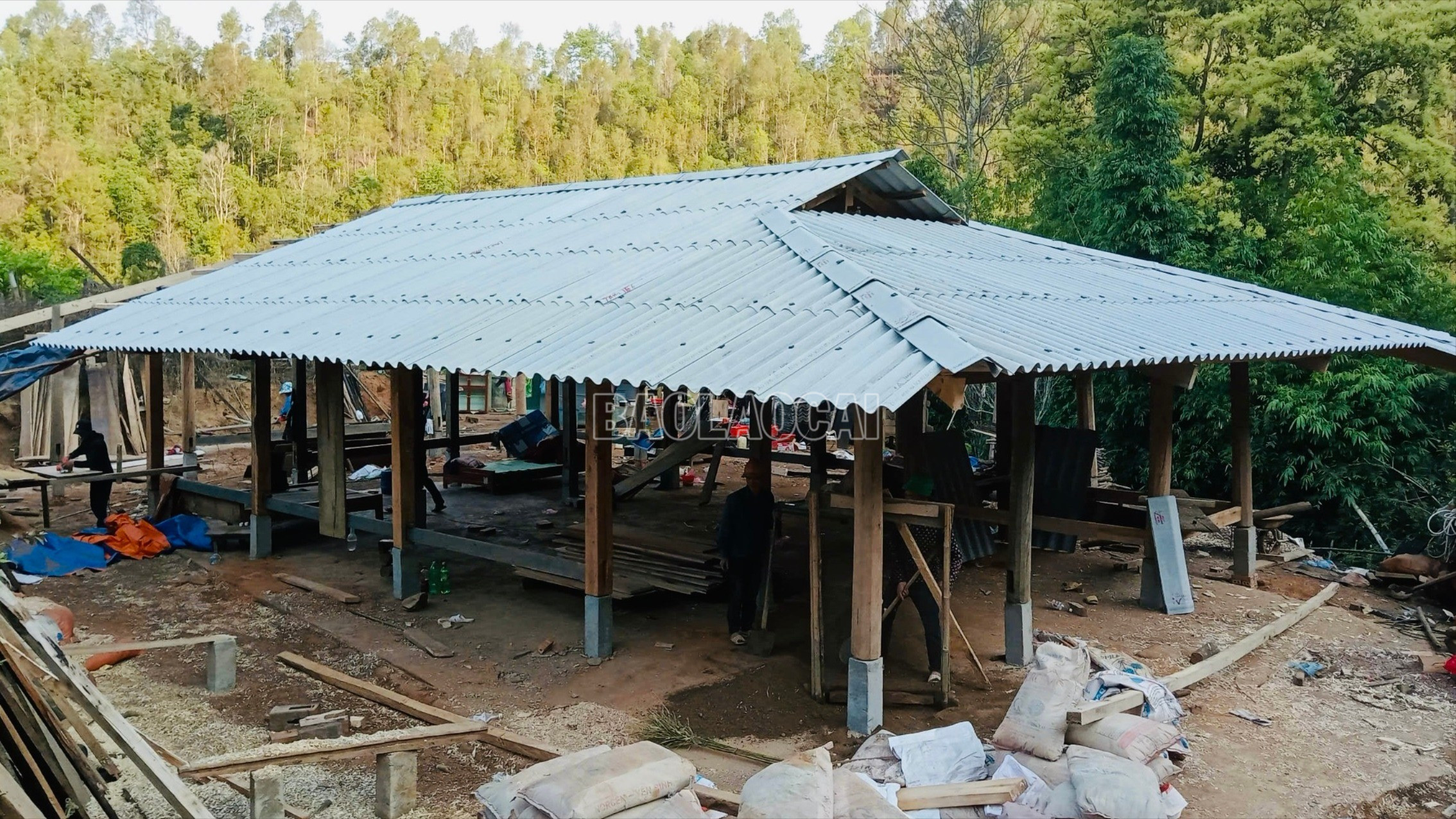 Phong trào "Xóa nhà tạm, nhà dột nát" lan toả sâu rộng trên địa bàn tỉnh (Trong ảnh: Hộ nghèo xã Mù Cang Chải được hỗ trợ xóa nhà dột nát). baolaocai-c_img-3964-1-2622.jpg